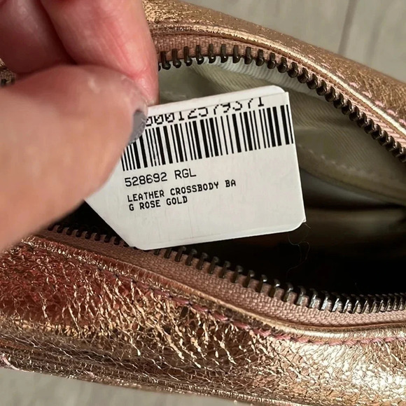 NWT BORSE IN PELLE Rose Gold Metallic Crossbody Bag with Tassel Made in Italy - Picture 11 of 13